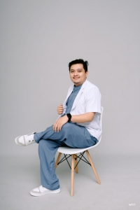 dr. Yulius Eka Putra Setyanto dr. Yulius Eka Putra Setyanto